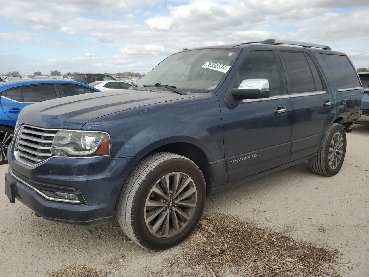 2017 Lincoln Navigator - Image 1