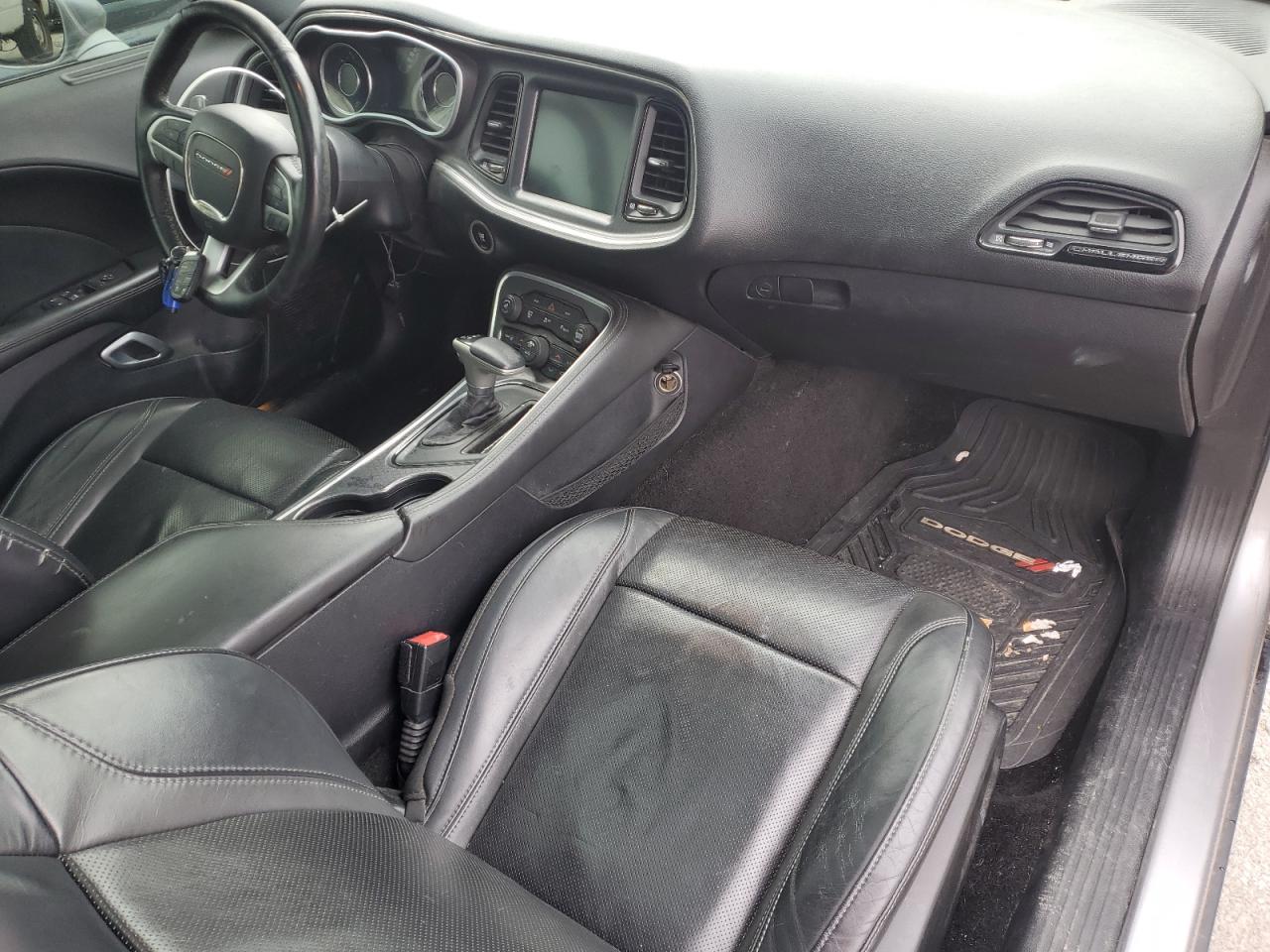 2015 Dodge Challenger - Image 9