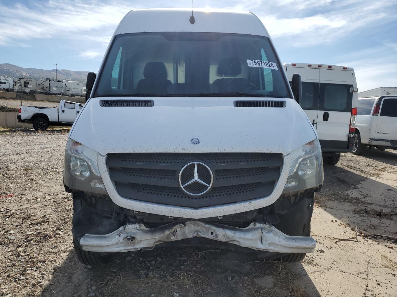 VIN WD3PE7DC8E5927717 2014 MERCEDES-BENZ SPRINTER no.5