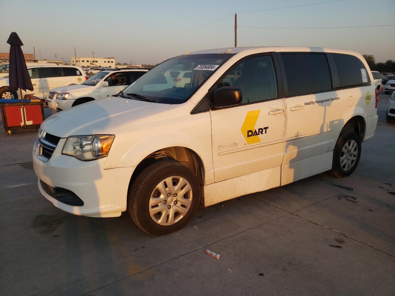 2017 Dodge Caravan - Image 1