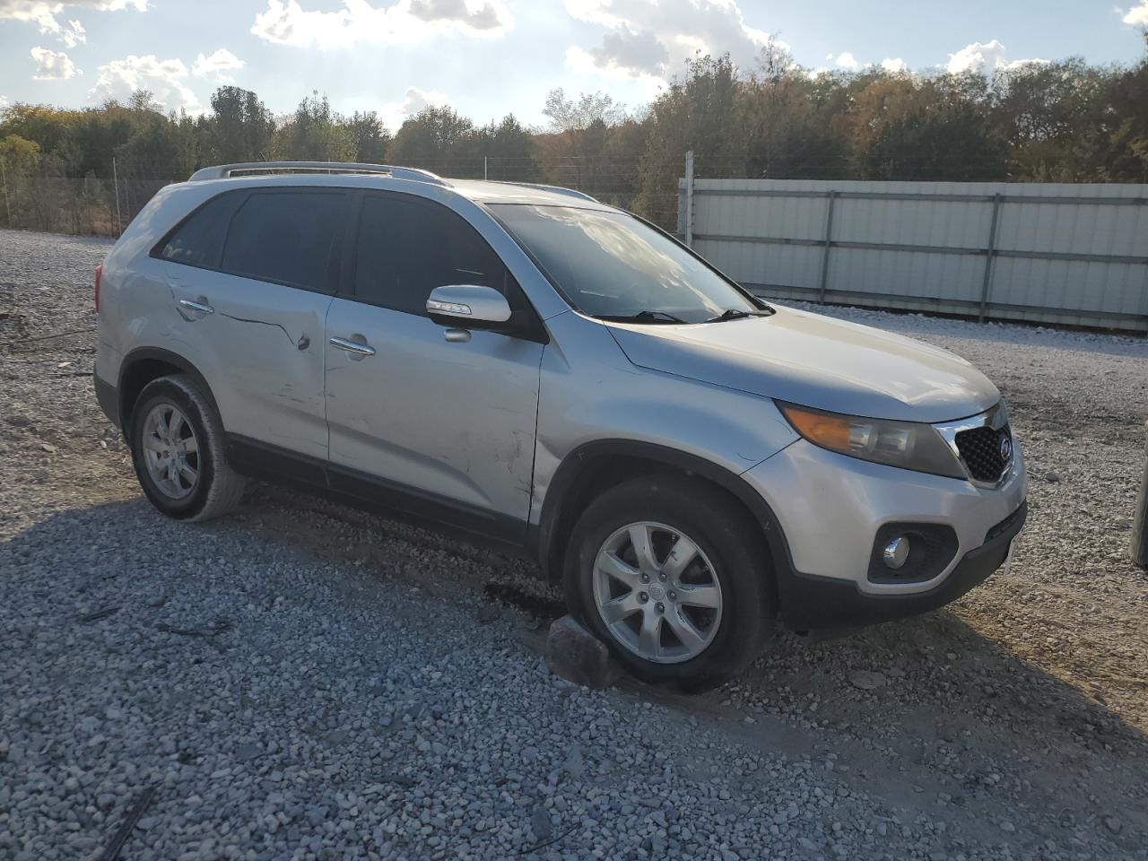 2011 Kia Sorento - Image 4