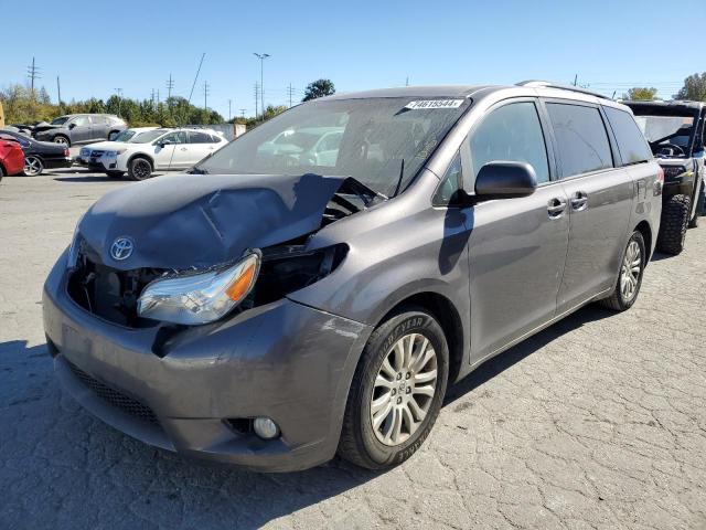 2012 Toyota Sienna Xle