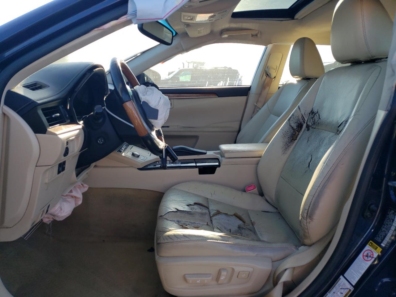 2014 Lexus ES - Image 7