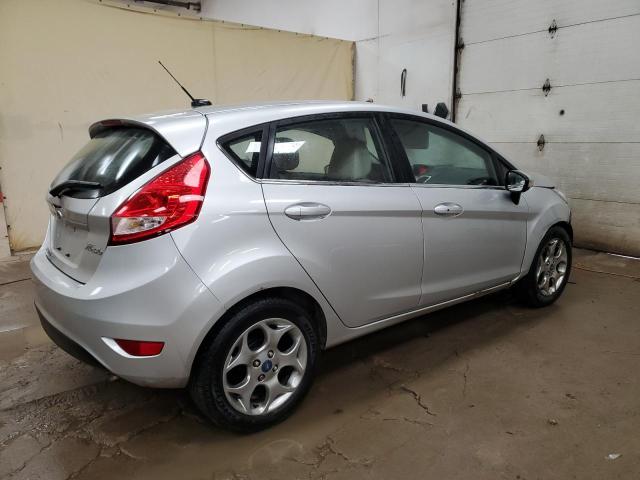  FORD FIESTA 2013 Silver