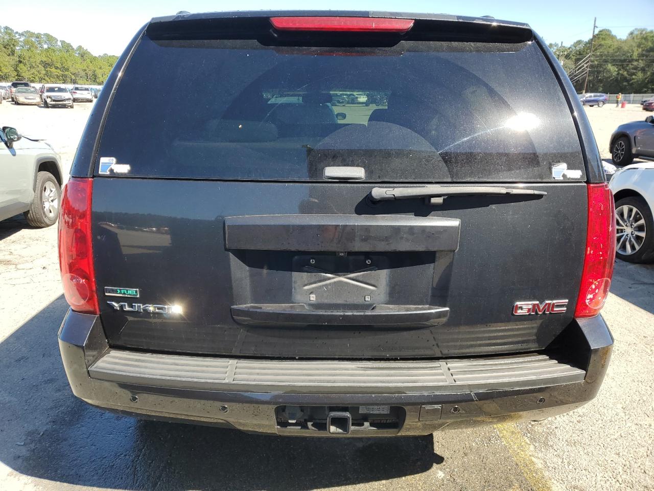 1GKS1AE02BR213992 2011 GMC Yukon Sle