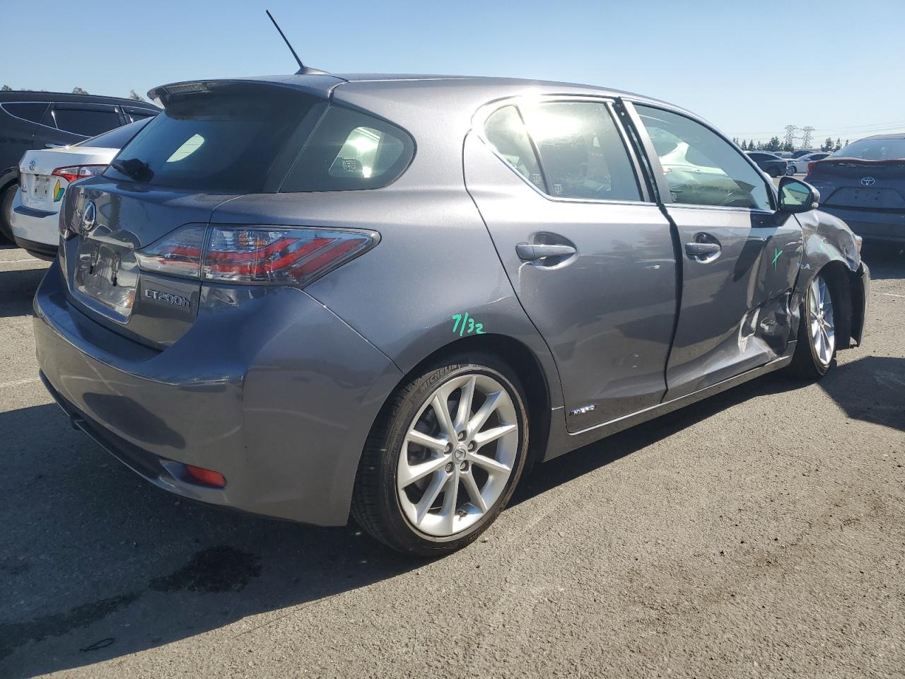 2012 Lexus CT - Image 3