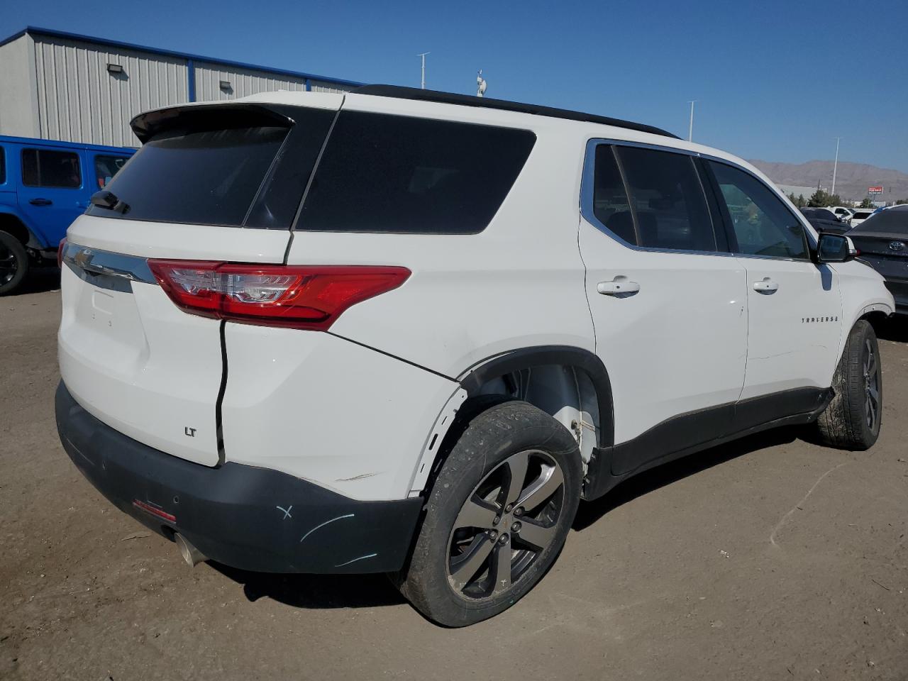 VIN 1GNERHKW4KJ272972 2019 CHEVROLET TRAVERSE no.4