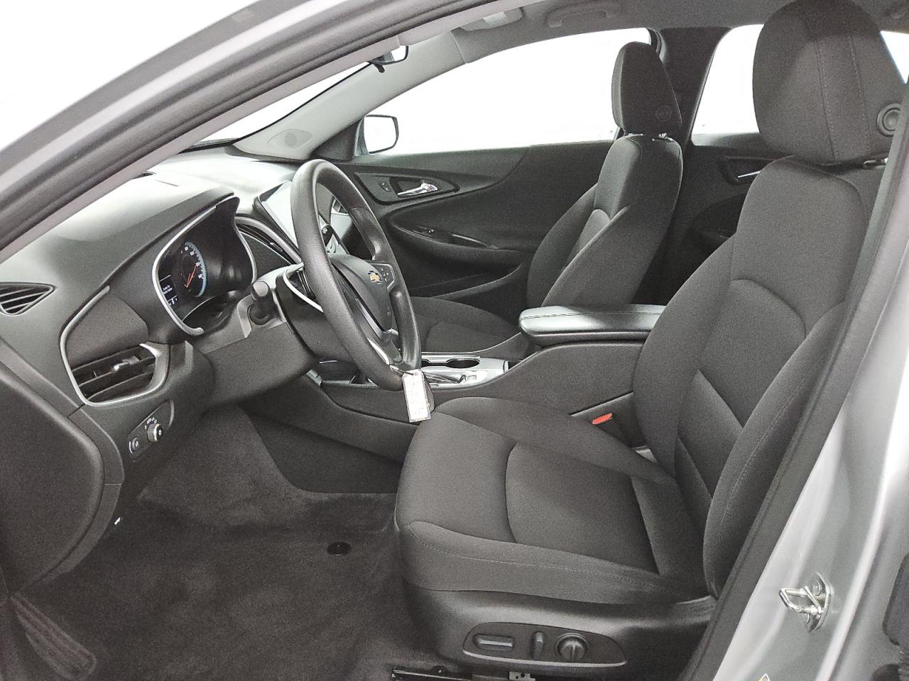 2022 Chevrolet Malibu - Image 7