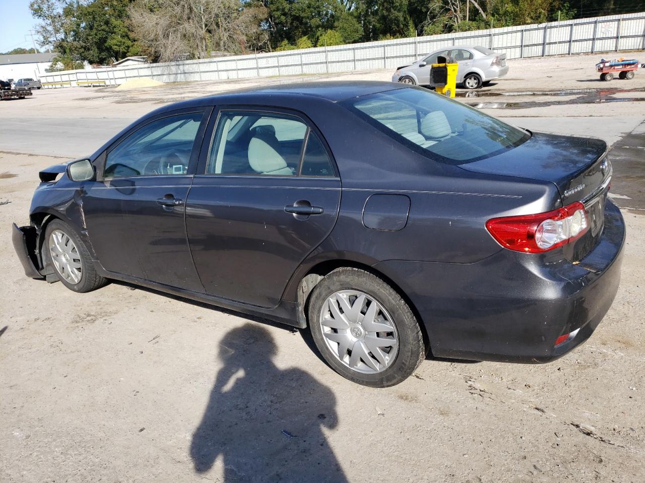 VIN 5YFBU4EE7DP097251 2013 TOYOTA COROLLA no.2