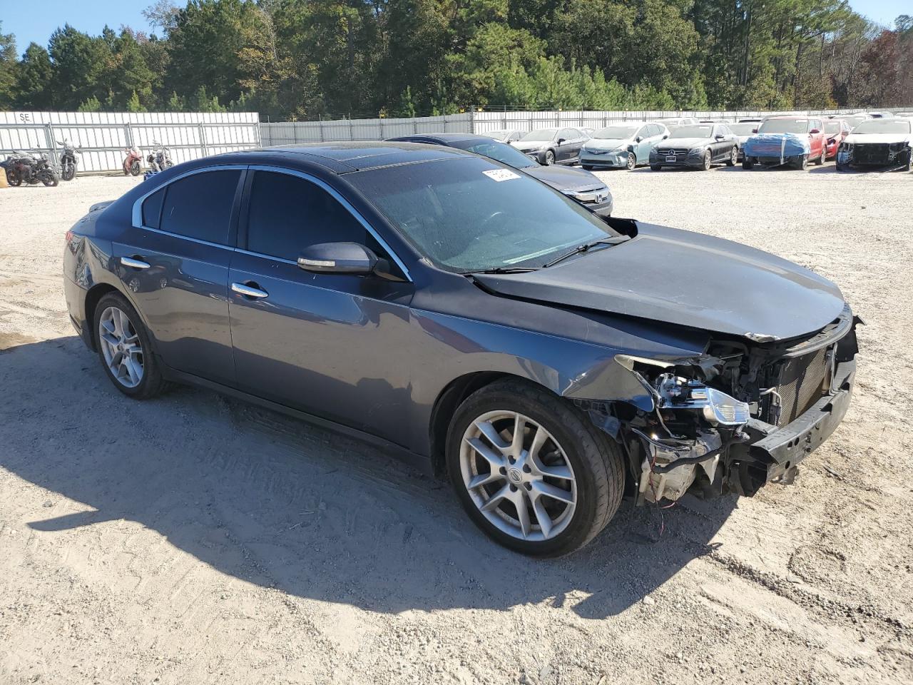 2010 Nissan Maxima - Image 4