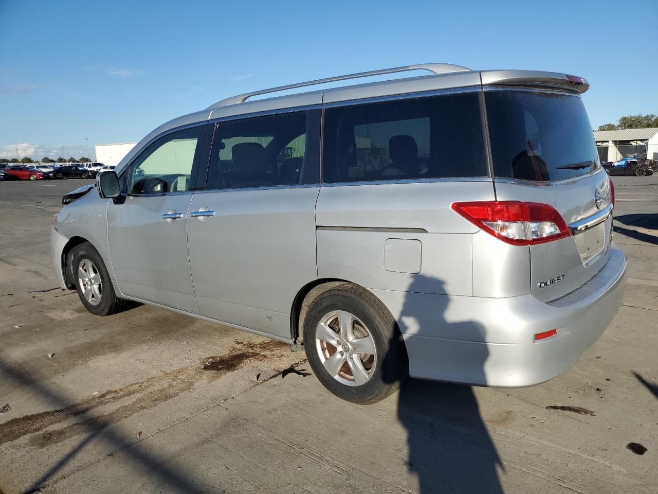 2016 Nissan Quest - Image 2