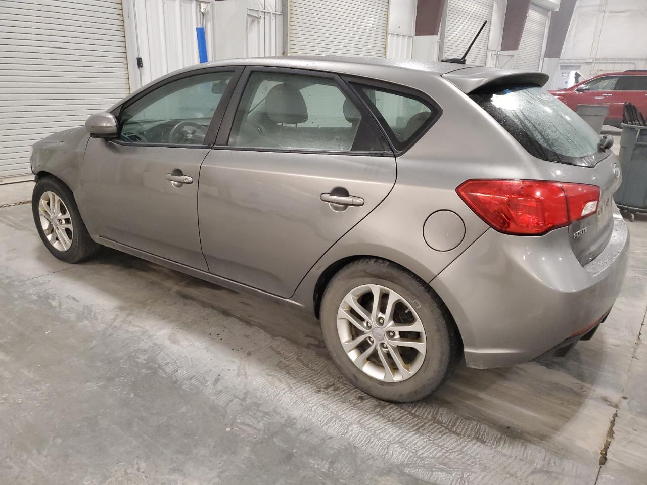 2012 Kia Forte - Image 2