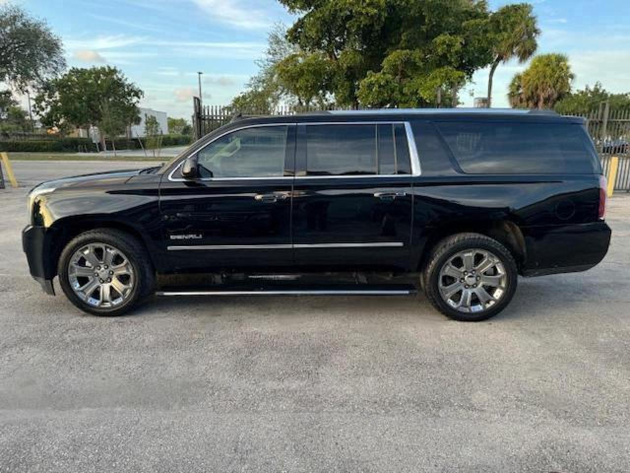 2015 GMC Yukon Xl Denali VIN: 1GKS1JKJ0FR715158 Lot: 75572754