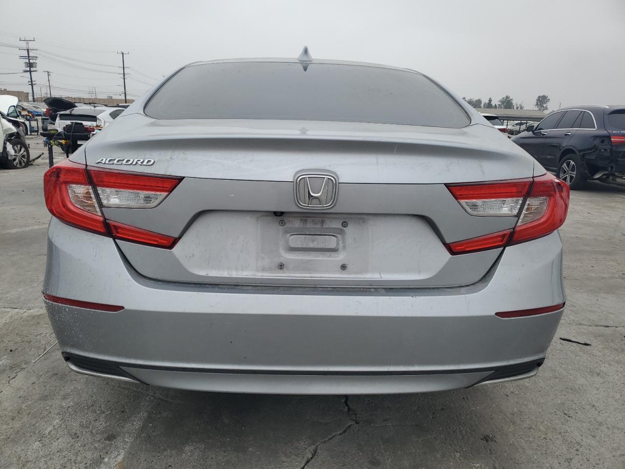 VIN 1HGCV1F18KA049241 2019 HONDA ACCORD no.6