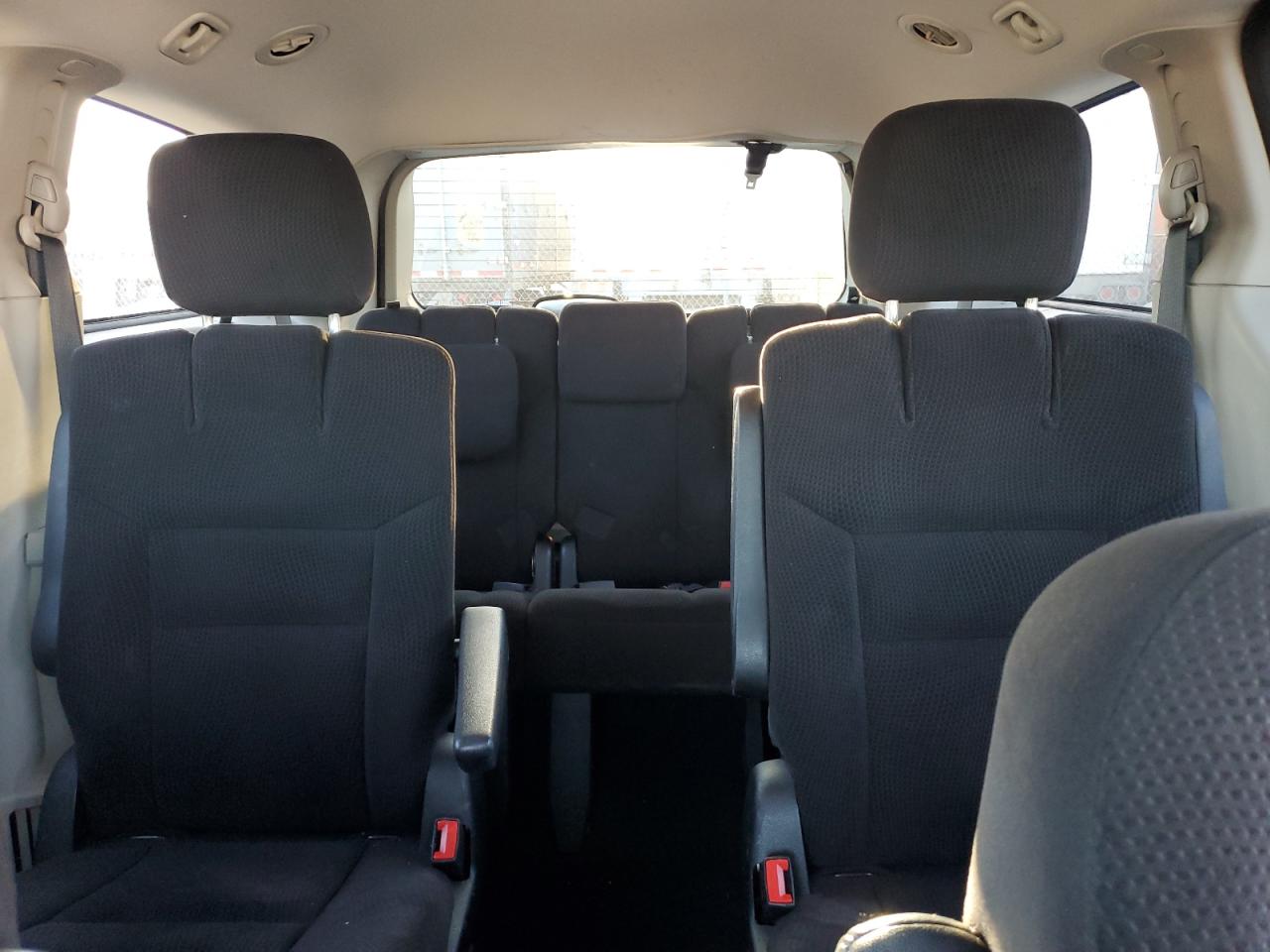 2014 Dodge Caravan - Image 10
