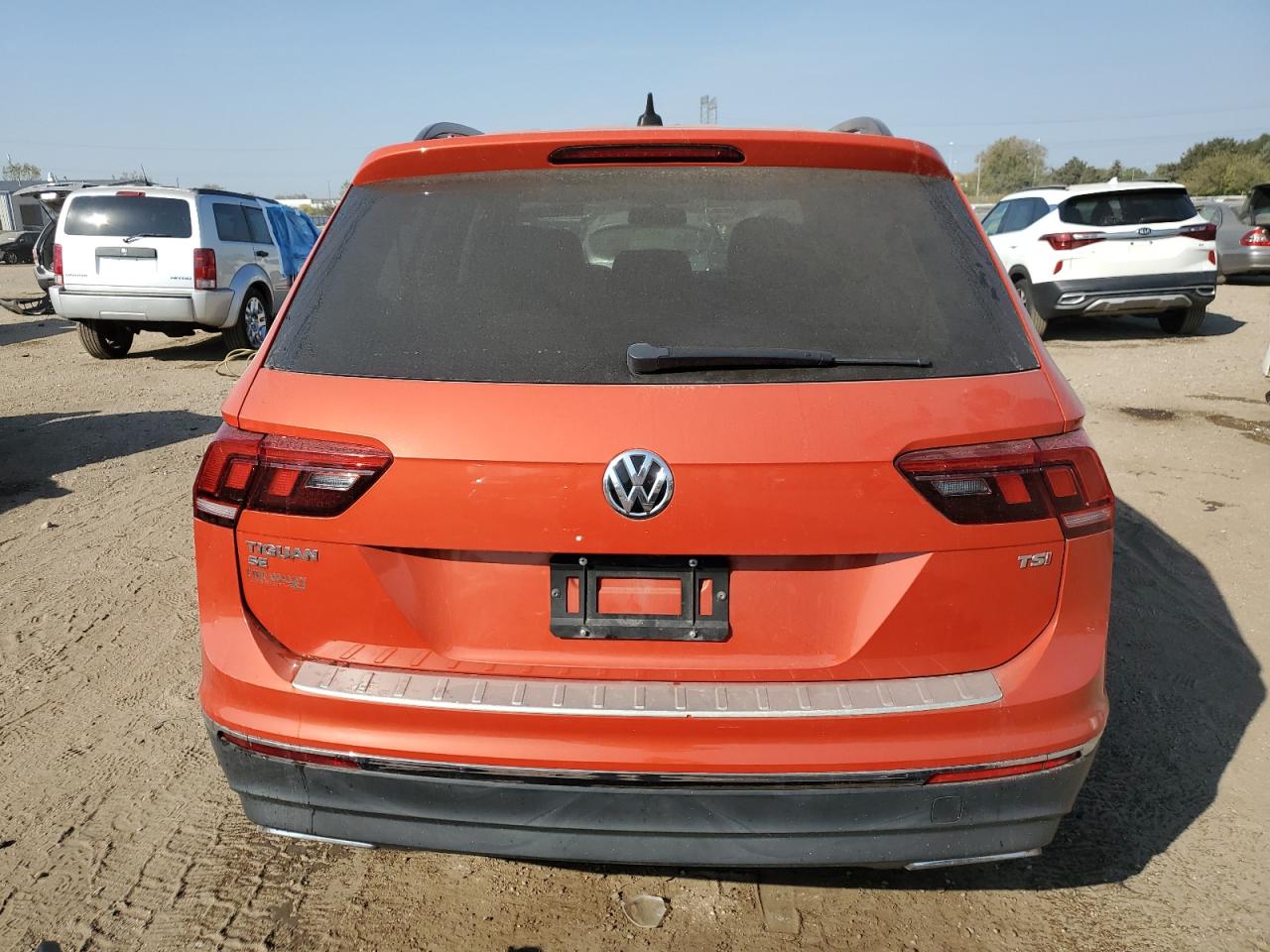 2018 Volkswagen Tiguan Se VIN: 3VV3B7AX3JM020304 Lot: 74897174