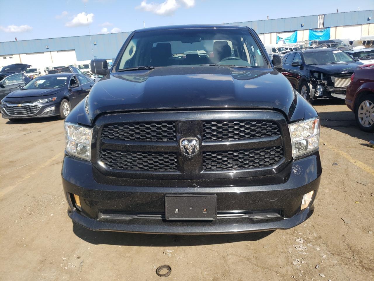 1C6RR7FG5KS548469 2019 Ram 1500 Classic Tradesman