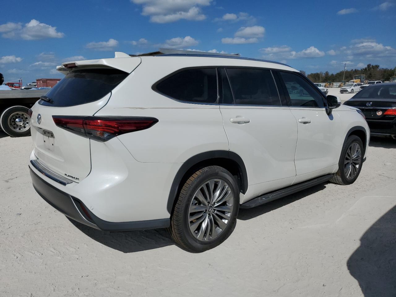 2021 Toyota Highlander Platinum VIN: 5TDFZRAH7MS045125 Lot: 77091204