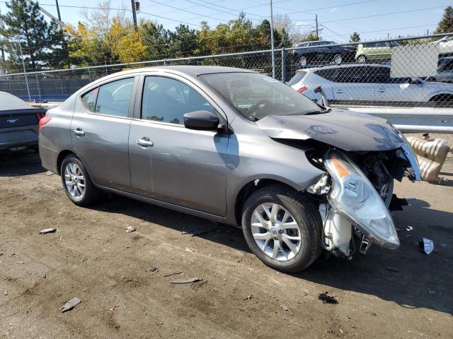 Седани NISSAN VERSA 2016 Сірий