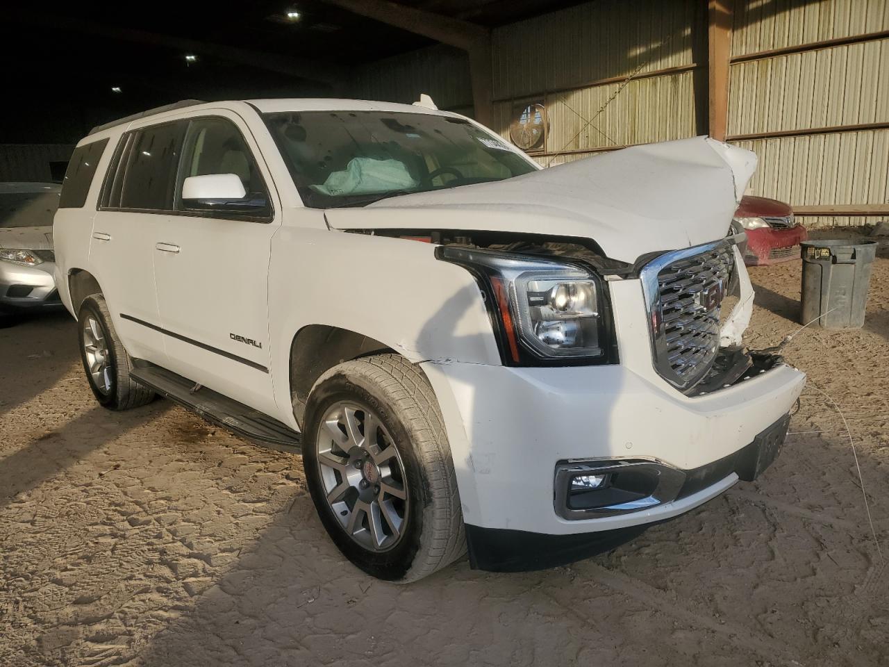 2019 GMC Yukon - Image 4
