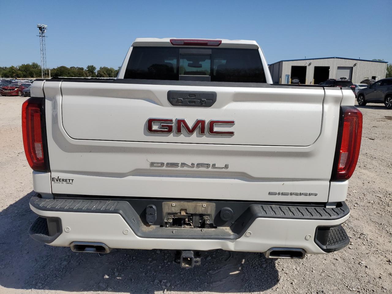 3GPU9FEL2NG185135 2022 GMC Denali