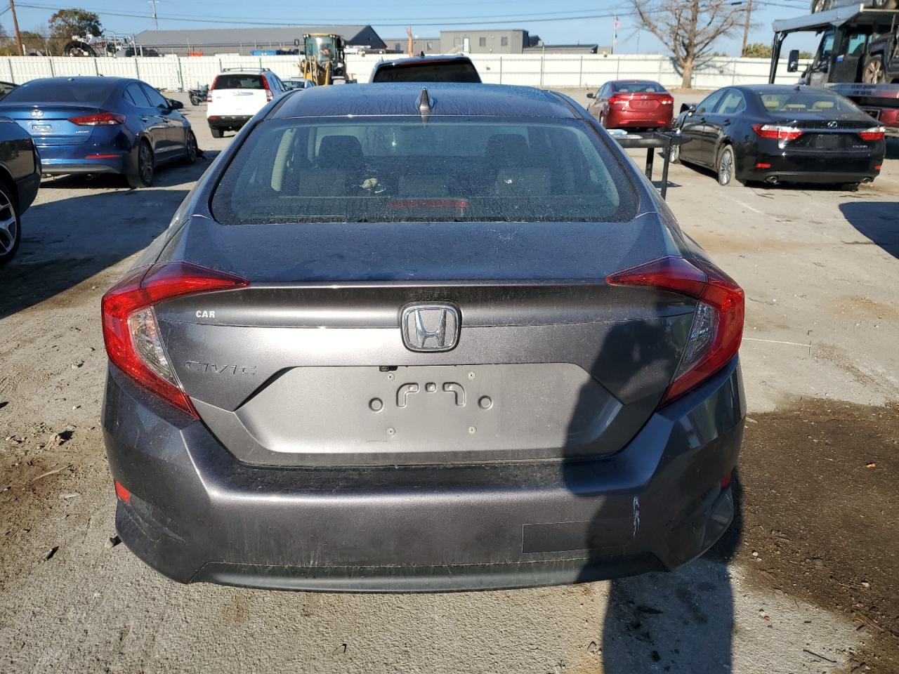 VIN 2HGFC2F7XJH601447 2018 HONDA CIVIC no.6