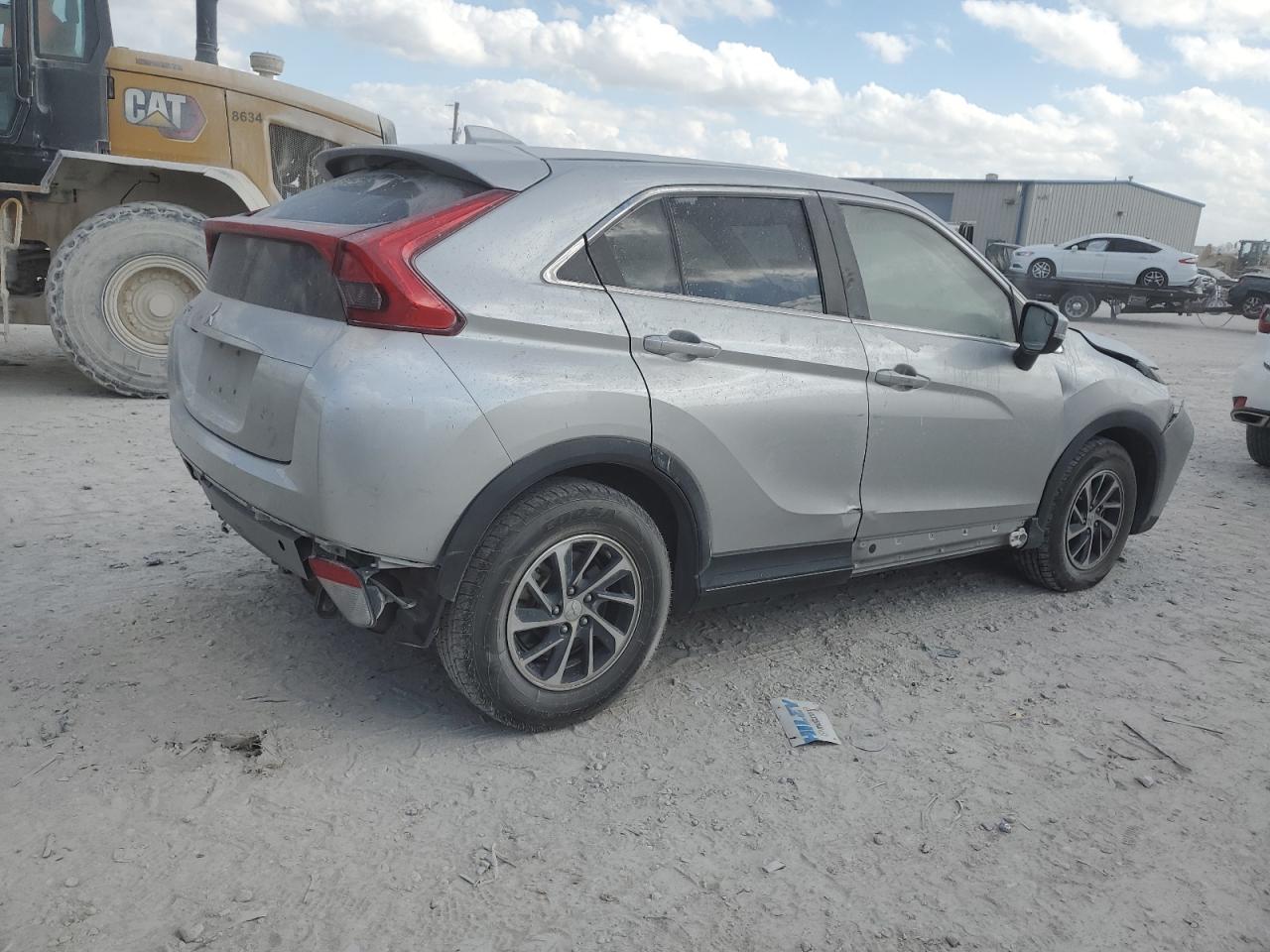 2020 Mitsubishi Eclipse - Image 3