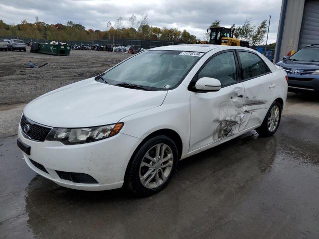  KIA FORTE 2012 Белы