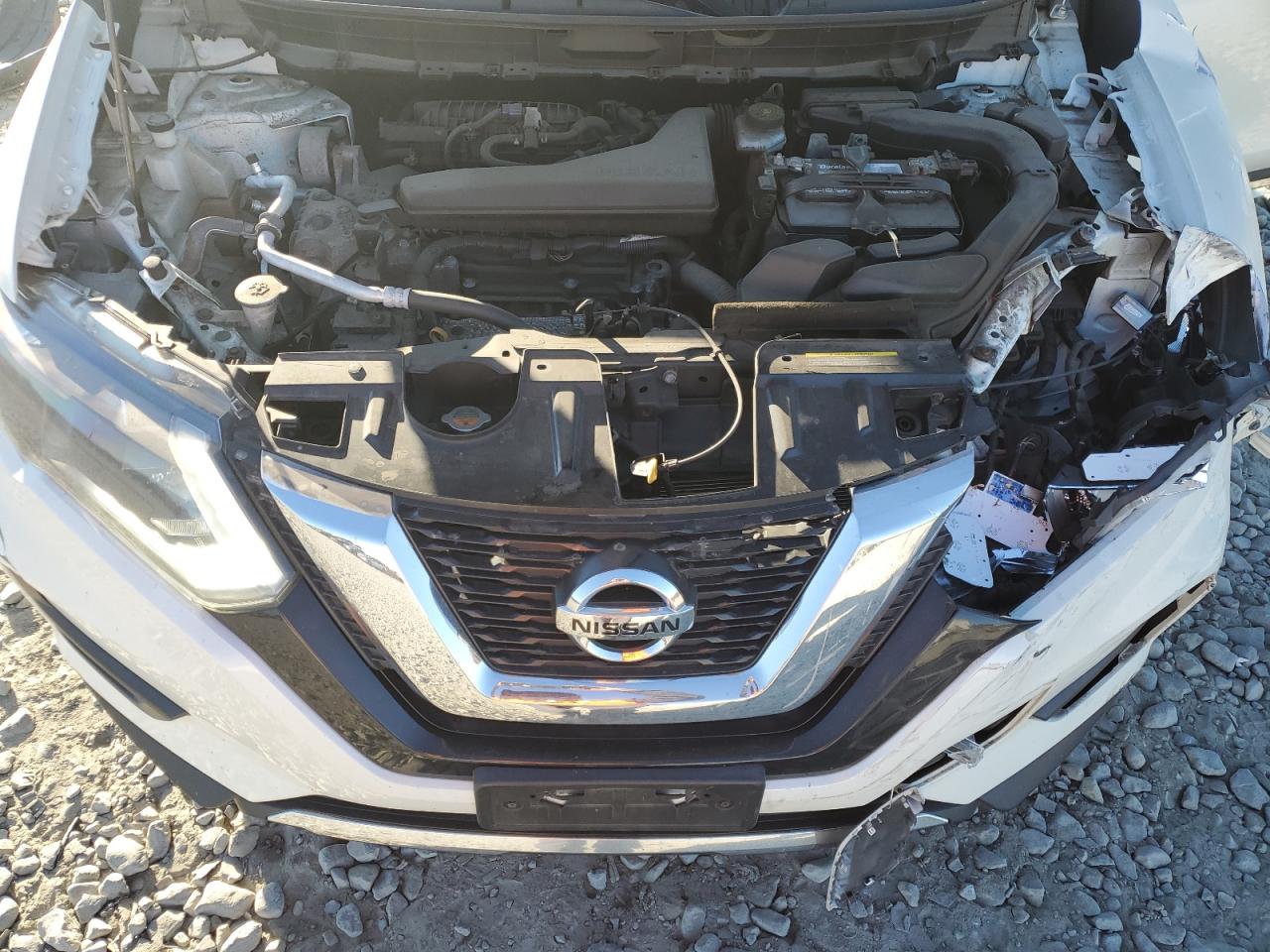 2017 Nissan Rogue - Image 13