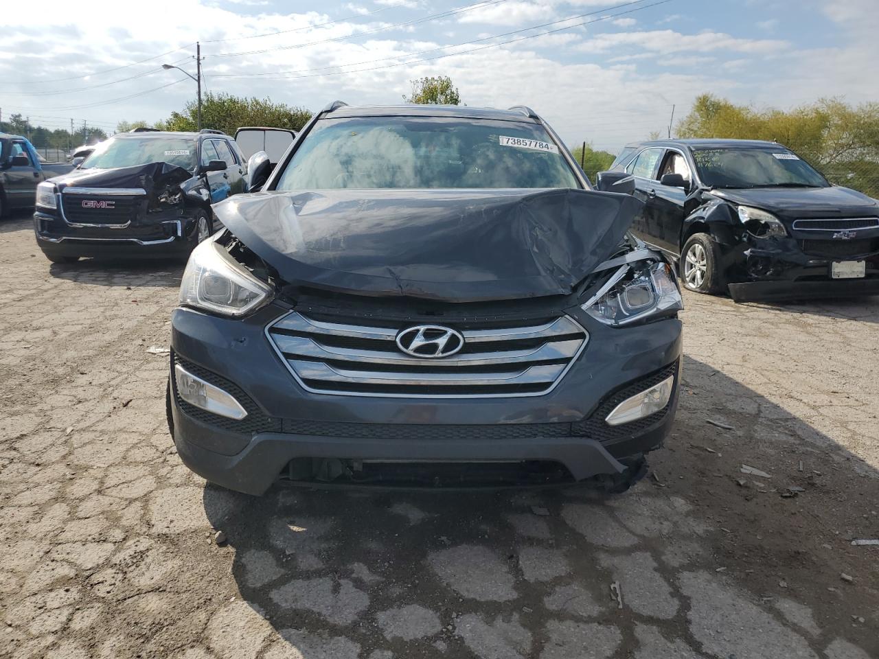 2016 Hyundai Santa Fe - Image 5