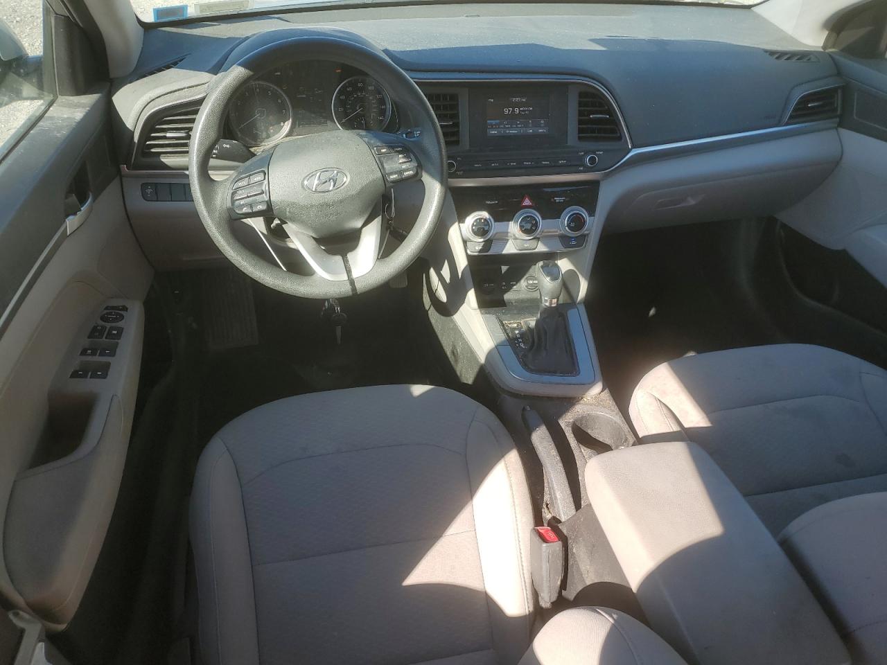 5NPD74LF7KH448021 2019 Hyundai Elantra Se