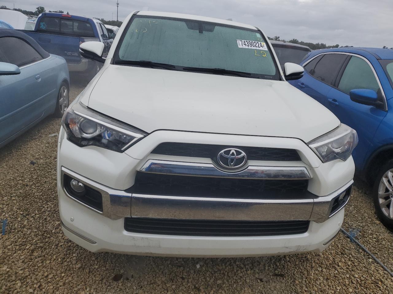 JTEZU5JR5H5160665 2017 Toyota 4Runner Sr5