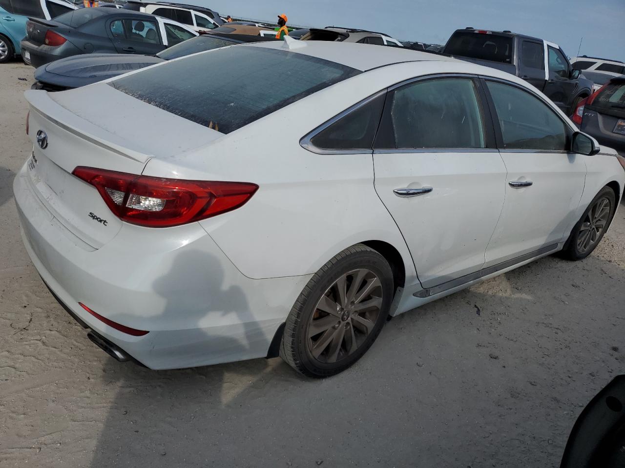 2015 Hyundai Sonata - Image 3