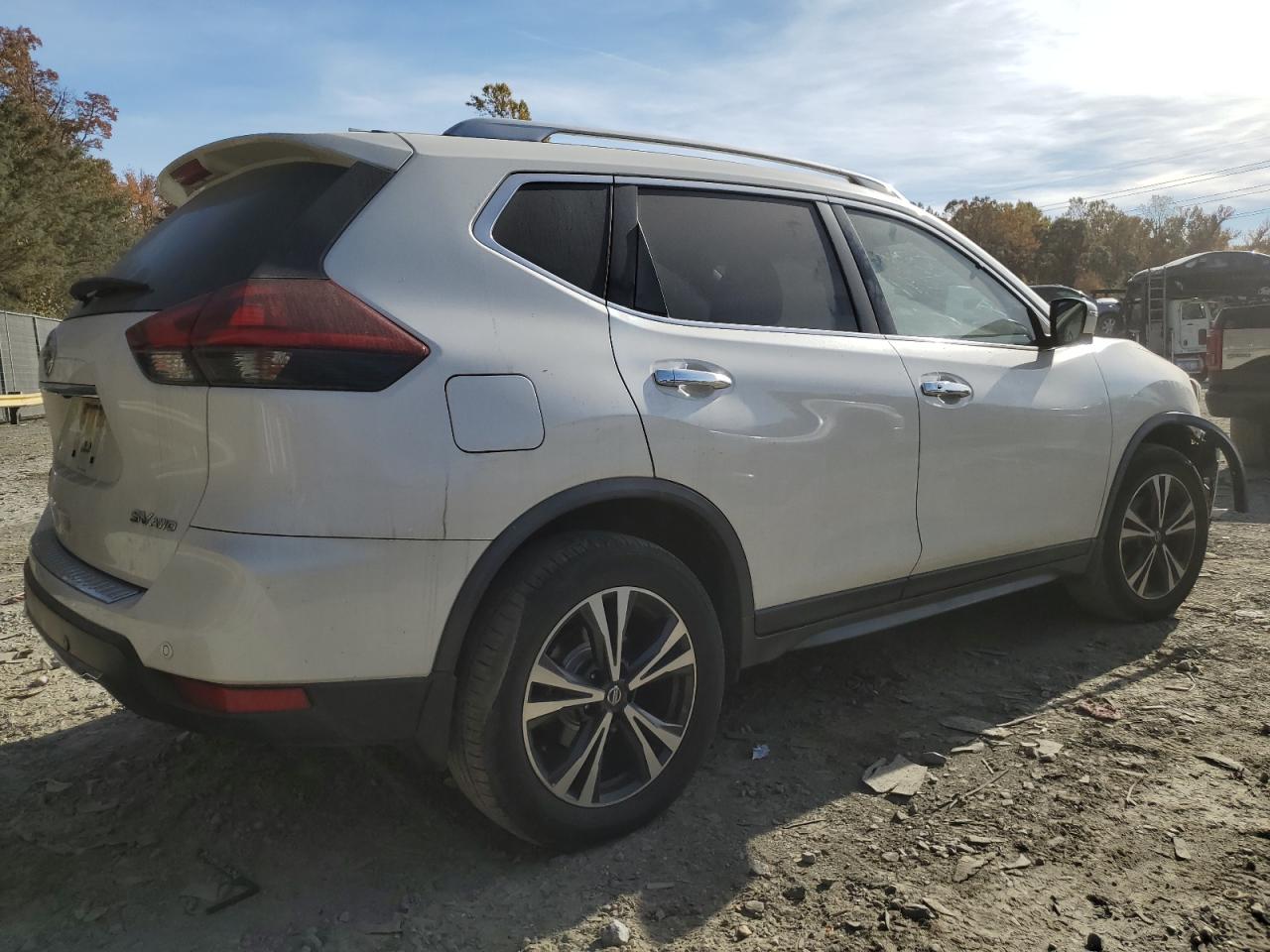 VIN JN8AT2MV5KW373391 2019 NISSAN ROGUE no.3