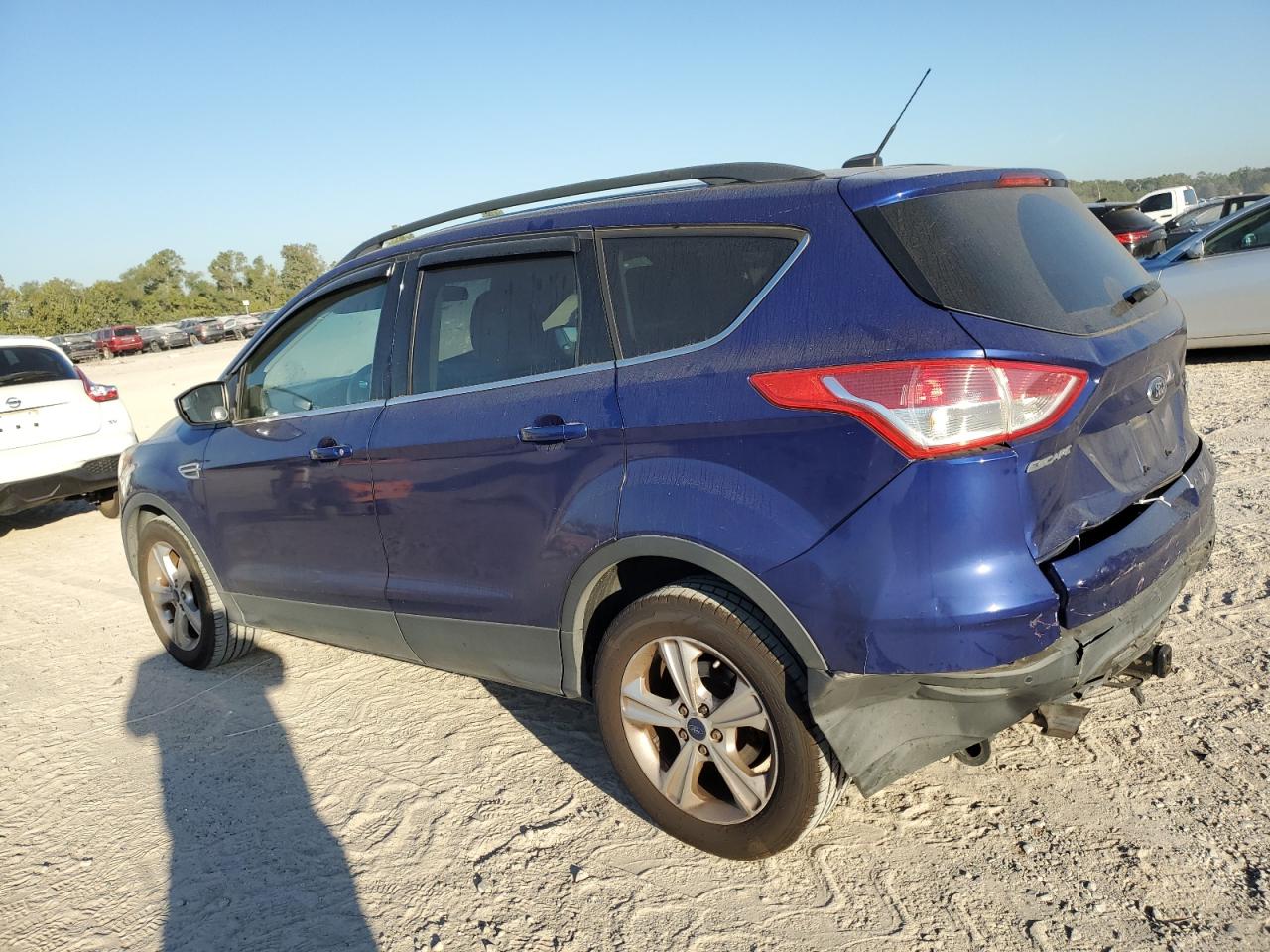 VIN 1FMCU0GX4FUA44505 2015 FORD ESCAPE no.2