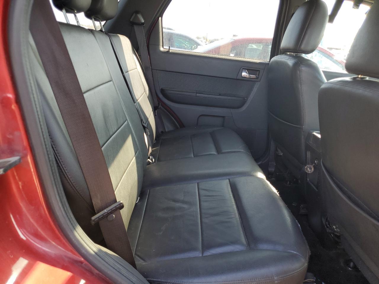 2012 Ford Escape - Image 10
