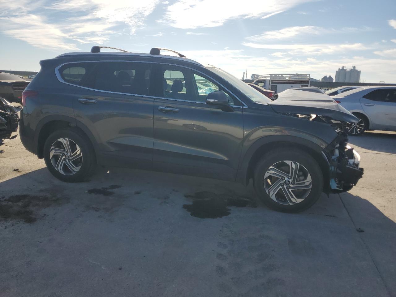 2023 Hyundai Santa Fe - Image 4
