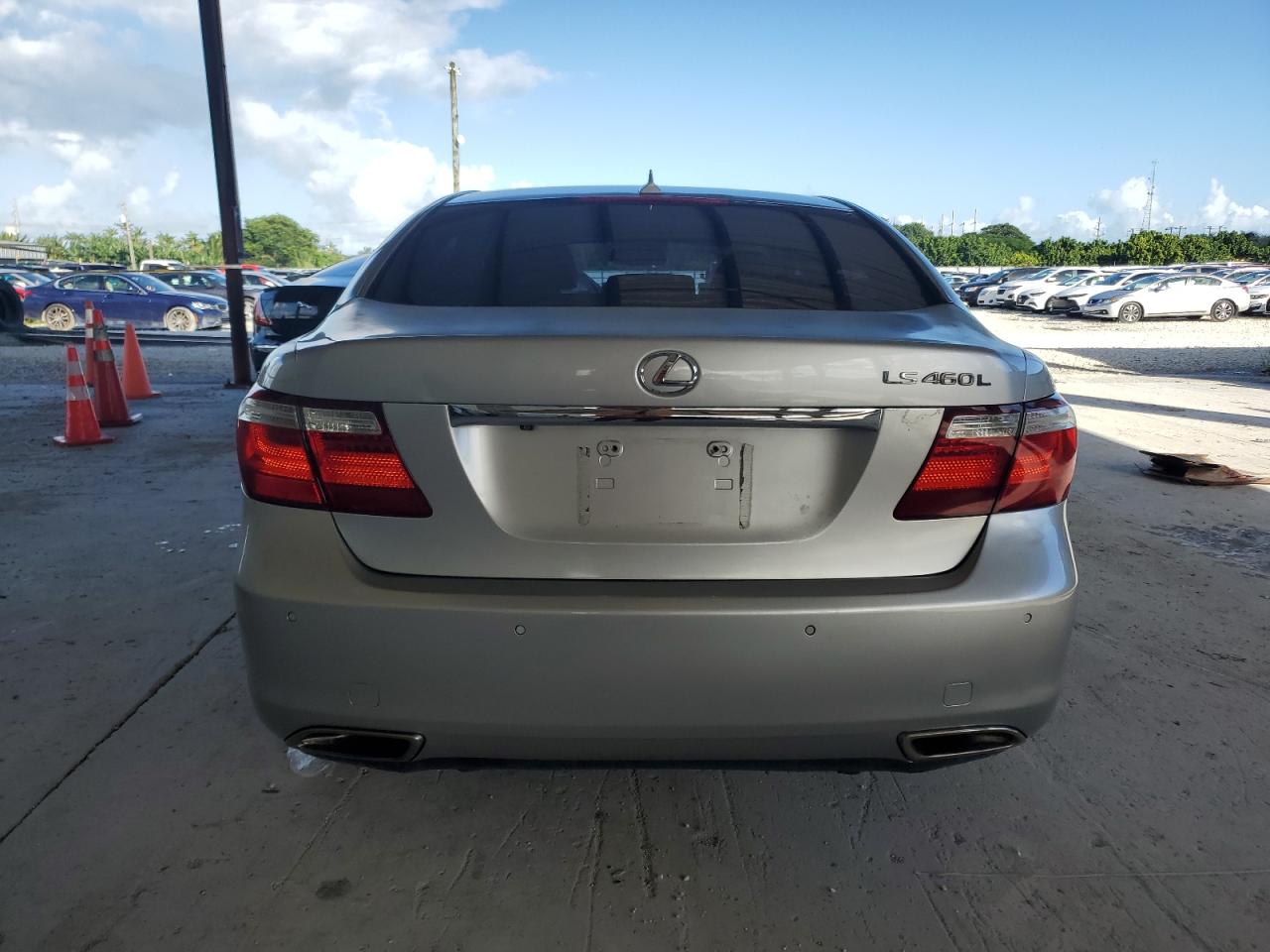 2007 Lexus Ls 460L VIN: JTHGL46F975007341 Lot: 76673064