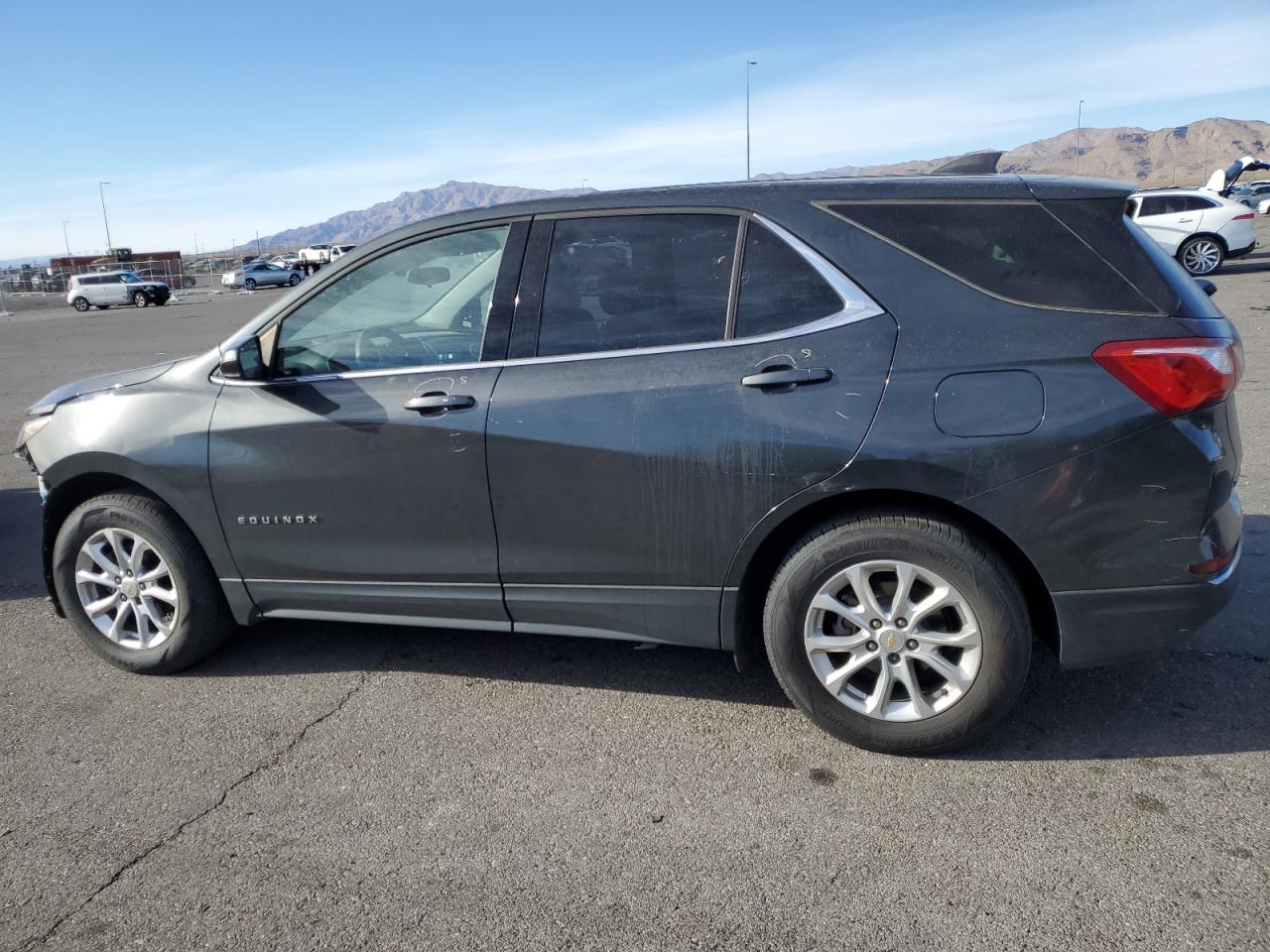 2020 Chevrolet Equinox - Image 2