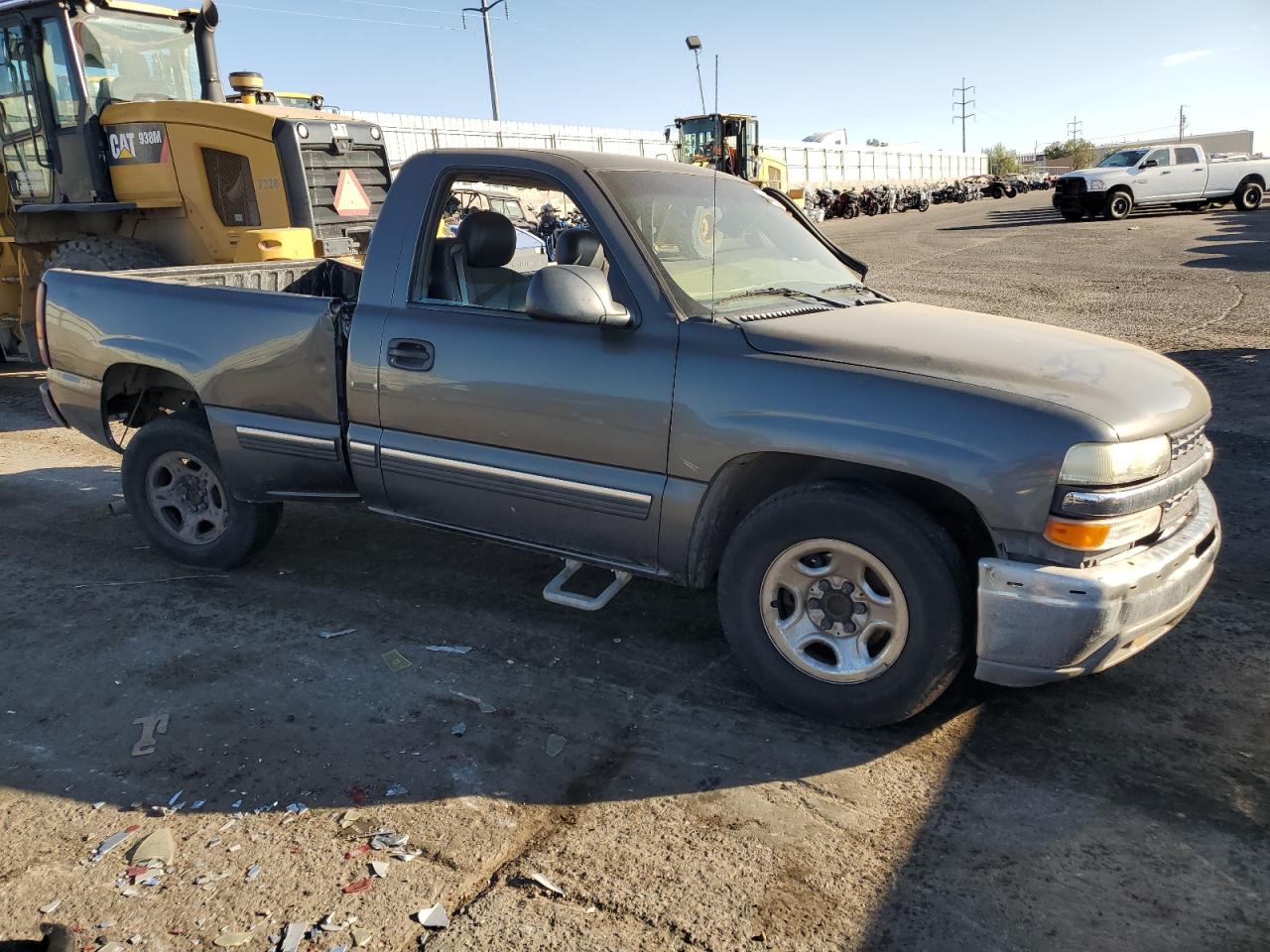 2000 Chevrolet Silverado - Image 4