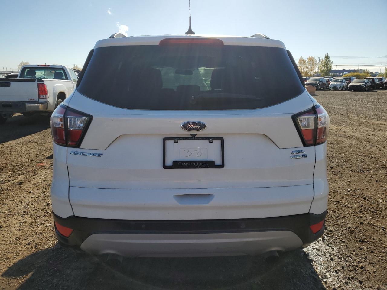 1FMCU9HD7JUB56149 2018 Ford Escape Sel