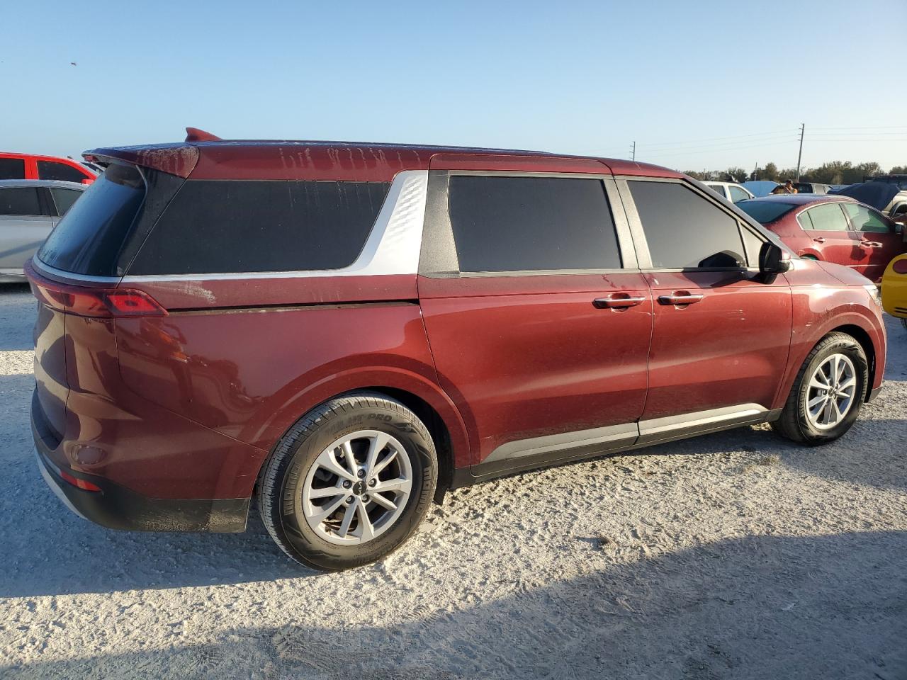 2023 Kia Carnival - Image 3