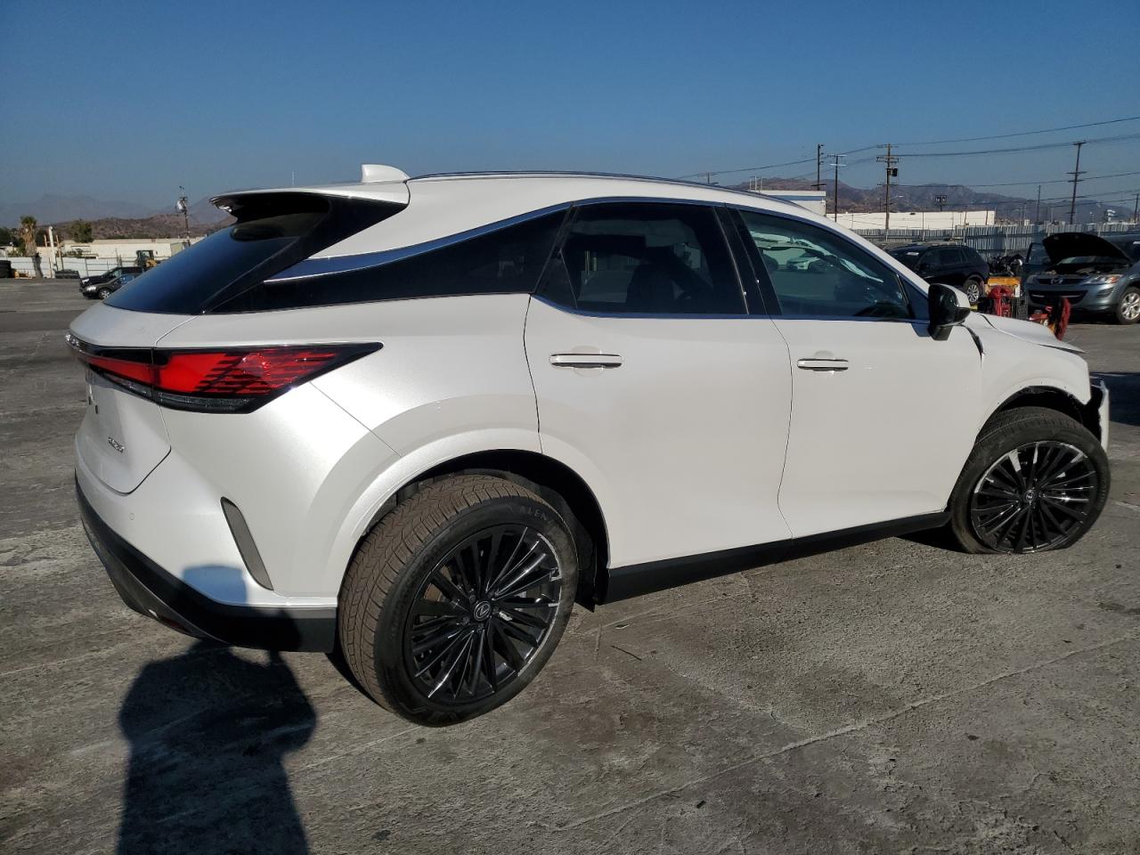 2024 Lexus RX - Image 3