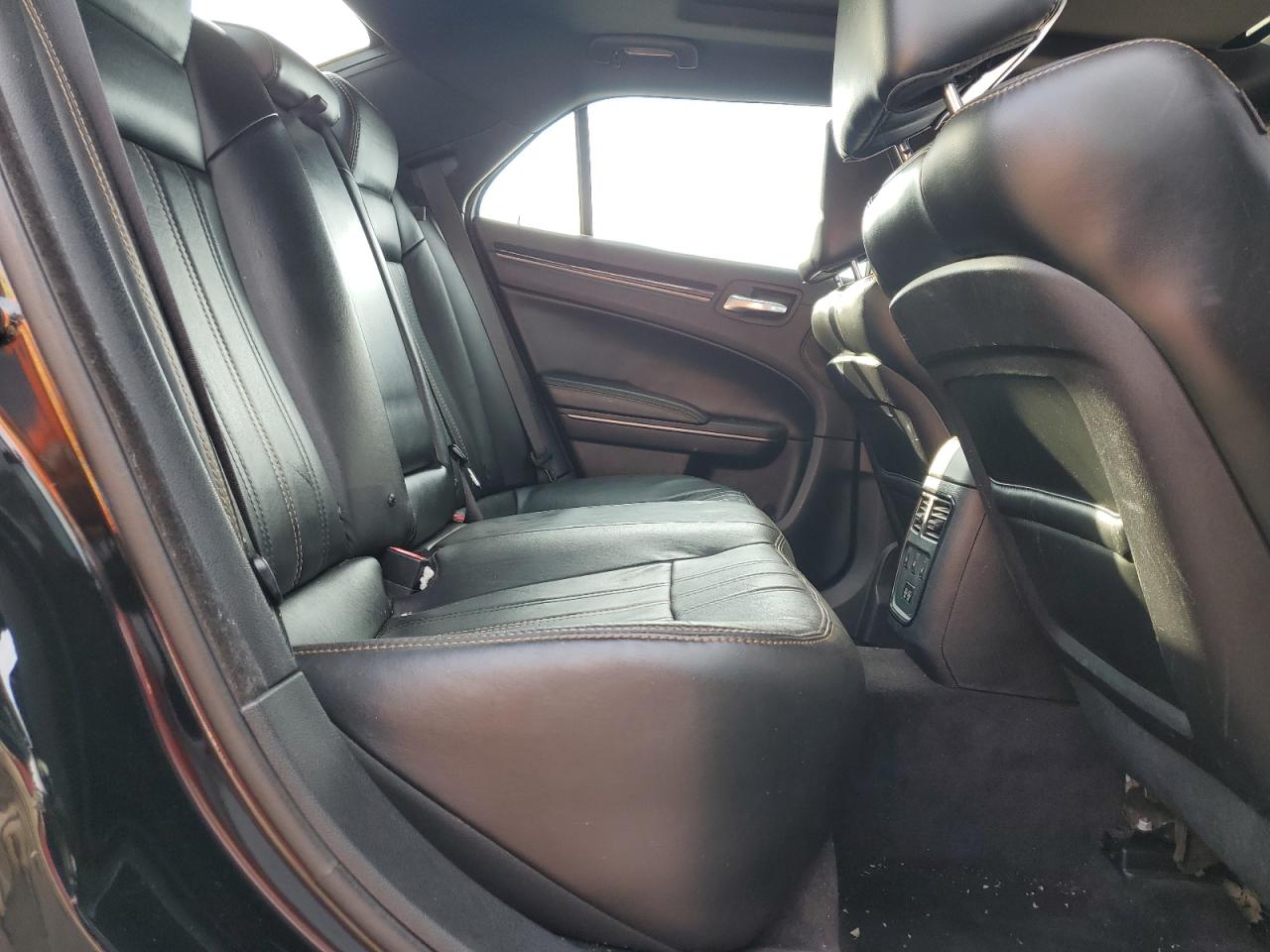 2016 Chrysler 300 S VIN: 2C3CCABT9GH269268 Lot: 75685224