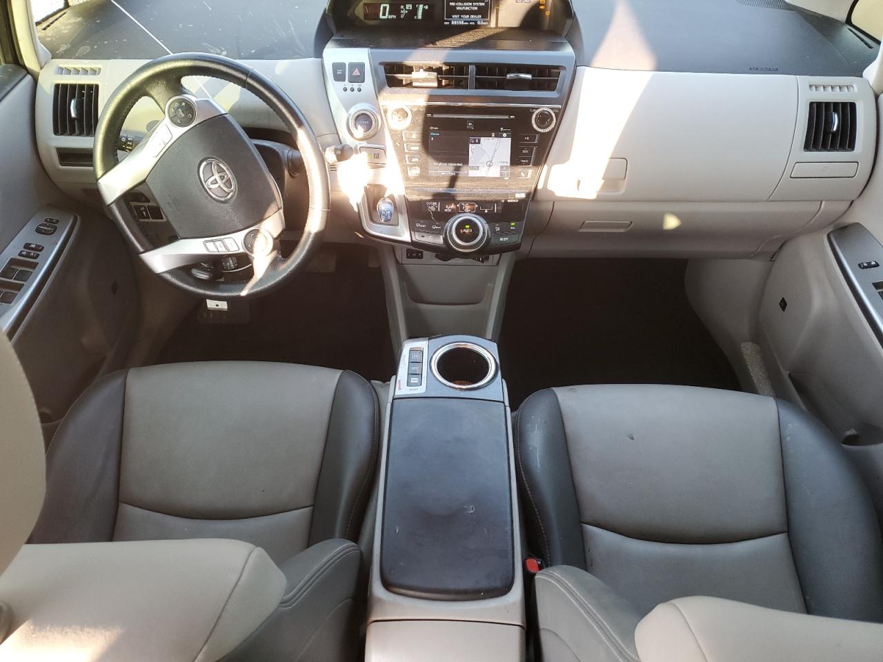 2015 Toyota Prius - Image 8