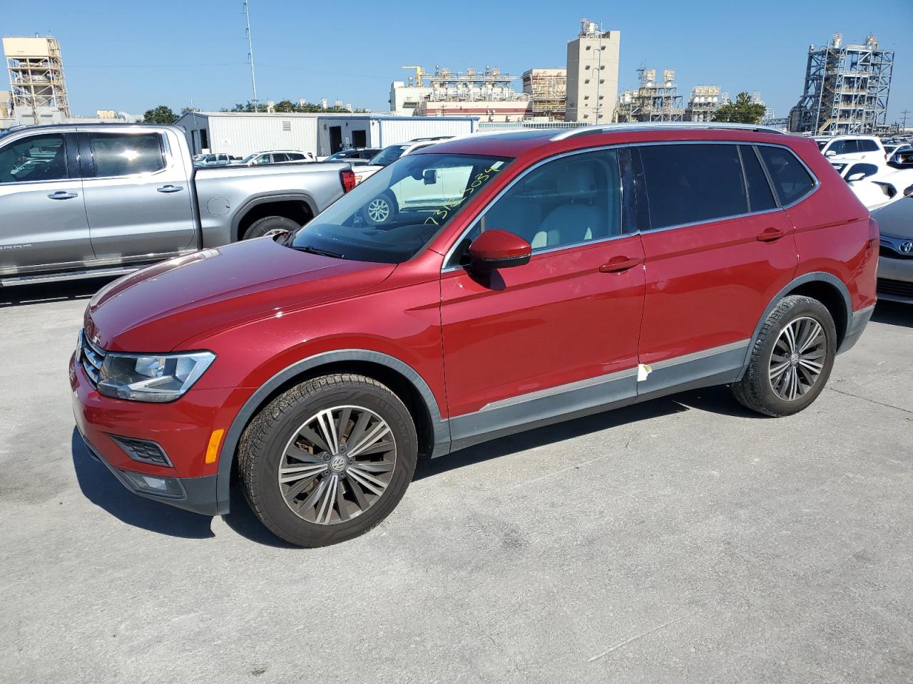 3VV3B7AX2JM019516 2018 VOLKSWAGEN TIGUAN - Image 1