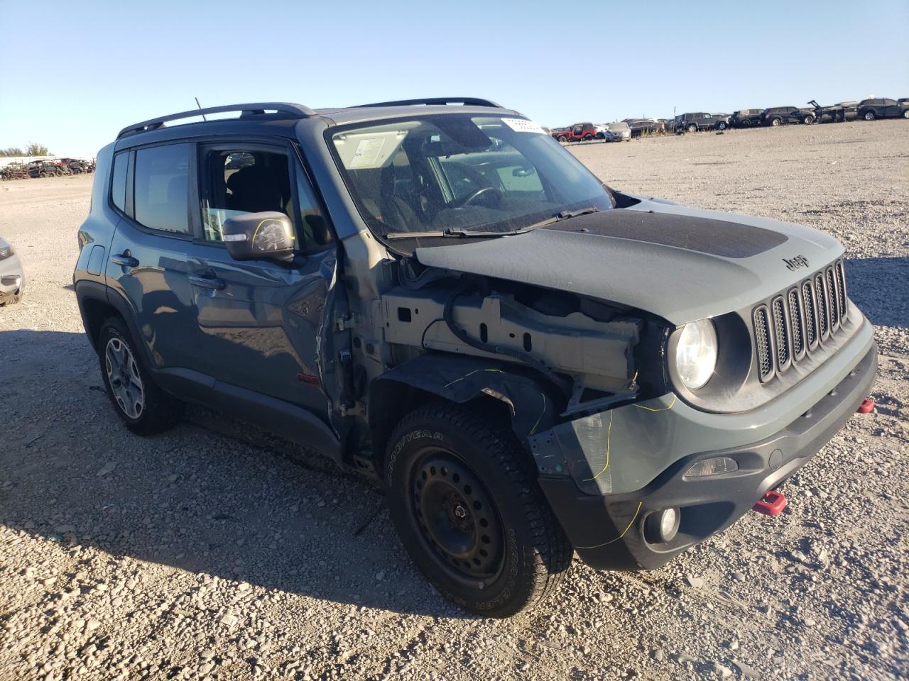 VIN ZACCJBCT6FPC18183 2015 JEEP RENEGADE no.4