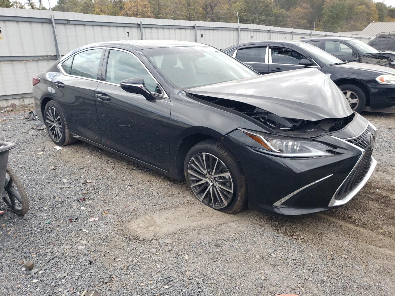 2024 Lexus ES - Image 4