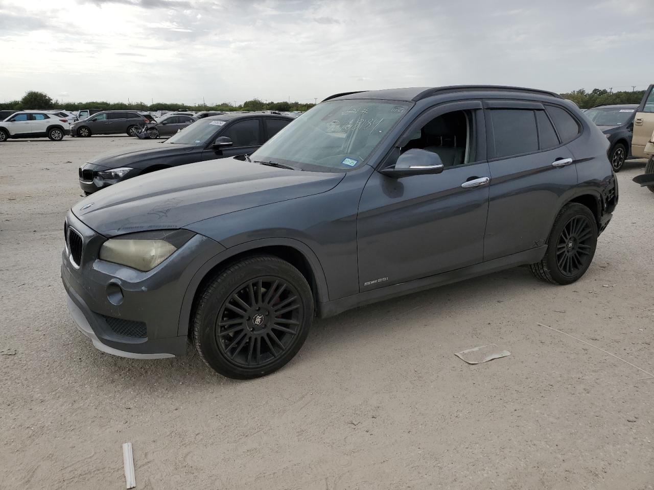 2015 BMW X1 - Image 1