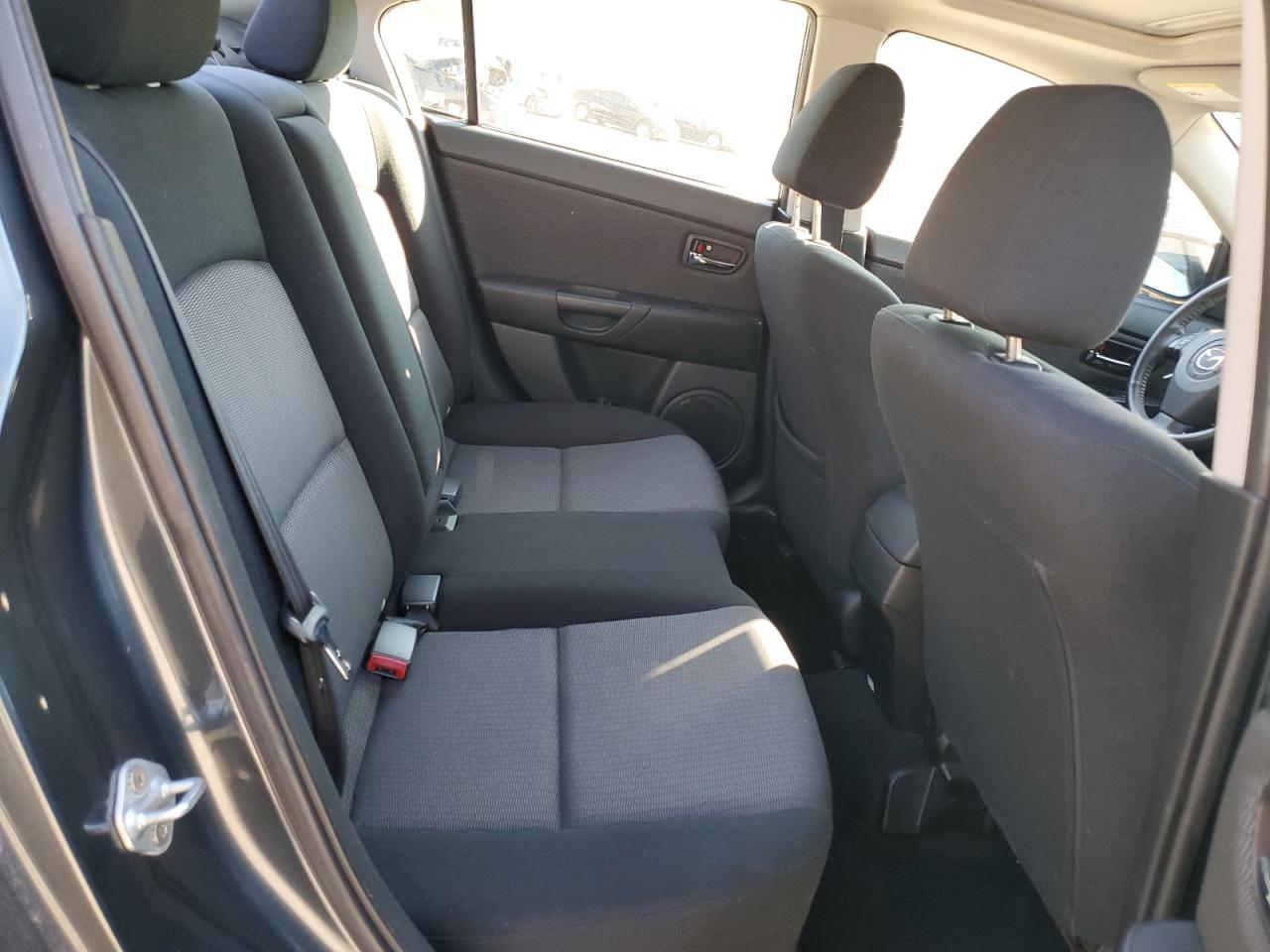 2009 Mazda 3 - Image 10